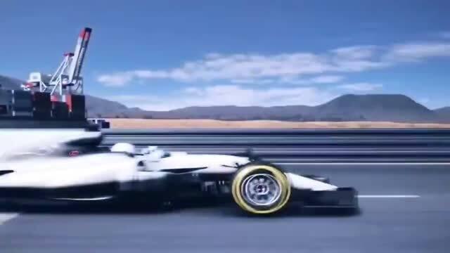f1大战超跑视频,F1赛车与超跑巅峰对决